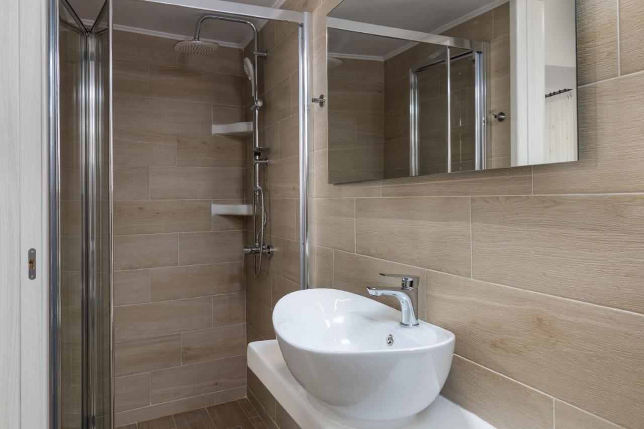 Holiday Home Triovasalos Milos מראה חיצוני תמונה